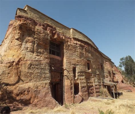  ティグレの驚異！古代の岩窟教会群、ワルダ・デガニに魅せられる